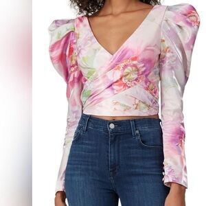 Flor Et.Al Pink Floral Satin Cropped Puff Sleeve Top